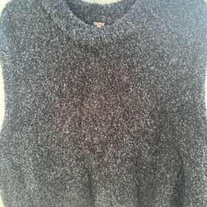Free People Charcoal Gray Boucle Knit Sweater – Size M